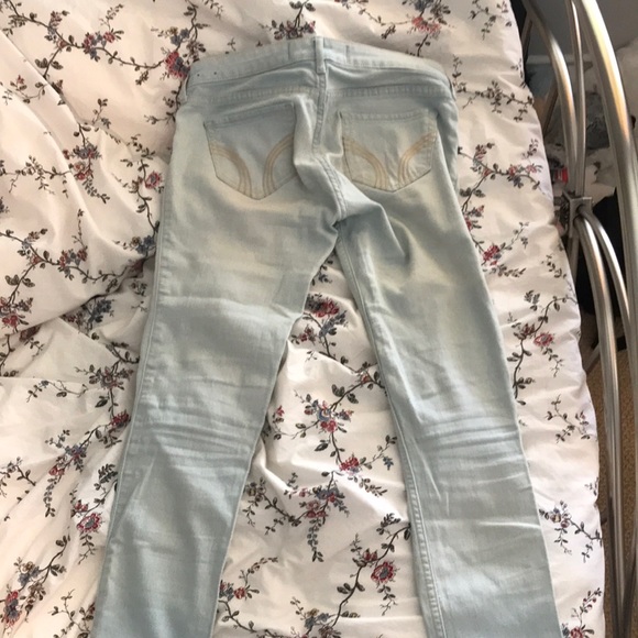 Hollister Very Light Wash Jeggings - Picture 2 of 2